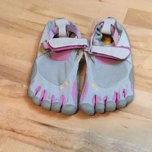 Vibram 5 finger shoes